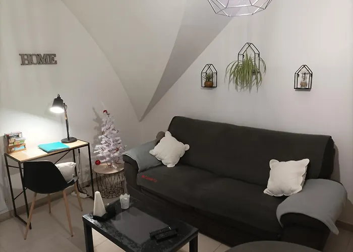 Appart. Sur Caen Avec Garage Et Wifi.