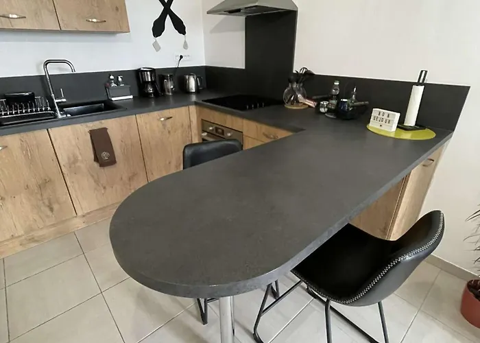 Appart. Sur Caen Avec Garage Et Wifi.