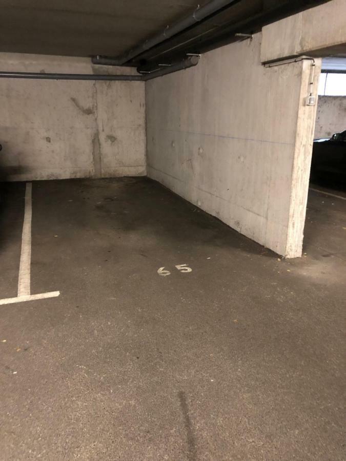 Appart. Sur Avec Garage Et Wifi. Apartment *